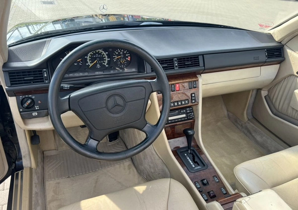Mercedes-Benz Klasa E cena 70000 przebieg: 264000, rok produkcji 1994 z Rzeszów małe 667